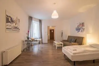 Apartamenty Stockholm بوزنان