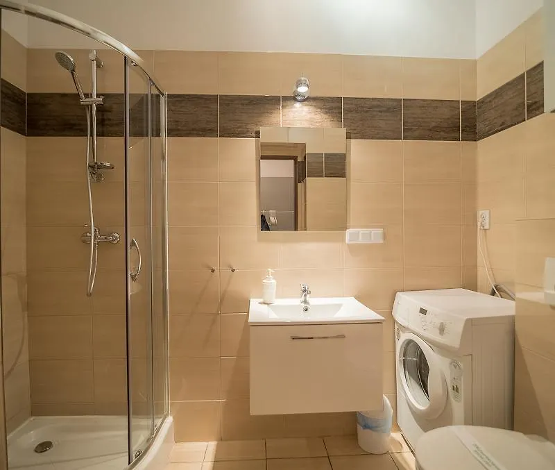 **** فندق Apartamenty Stockholm بوزنان بولندا