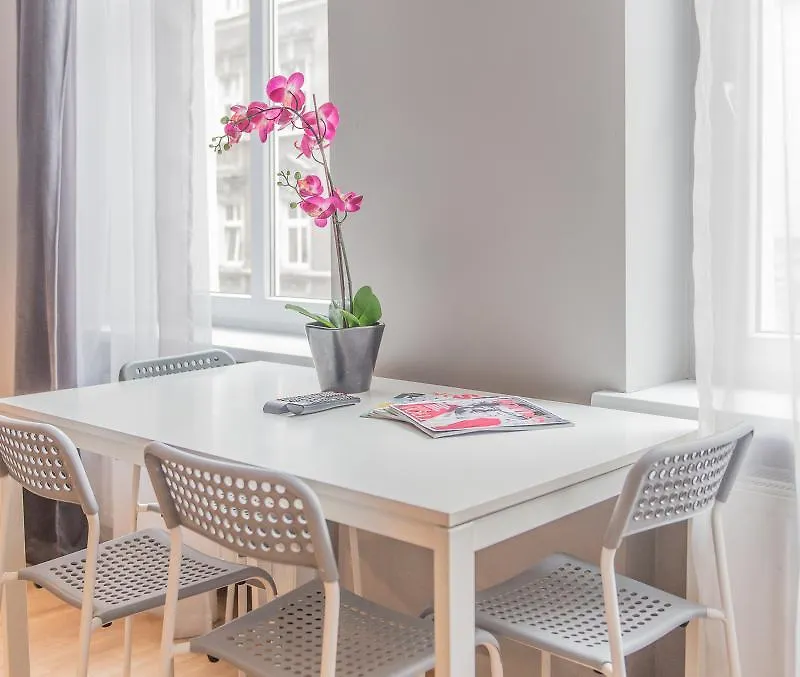 Apartamenty Stockholm بوزنان فندق
