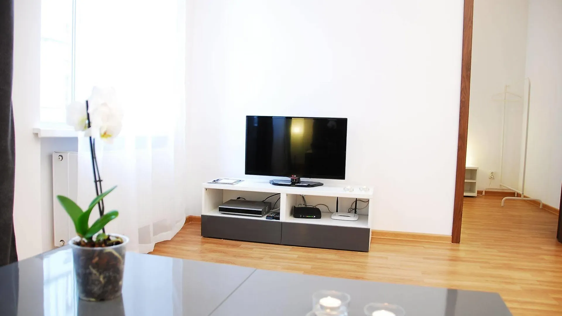 Apartamenty Stockholm بوزنان 4*,